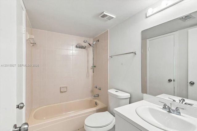 8660 SW 212th Street 306, Cutler Bay, FL 33189