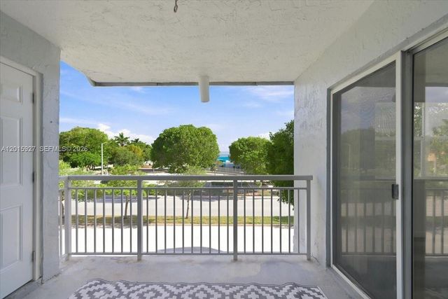 8660 SW 212th Street 306, Cutler Bay, FL 33189