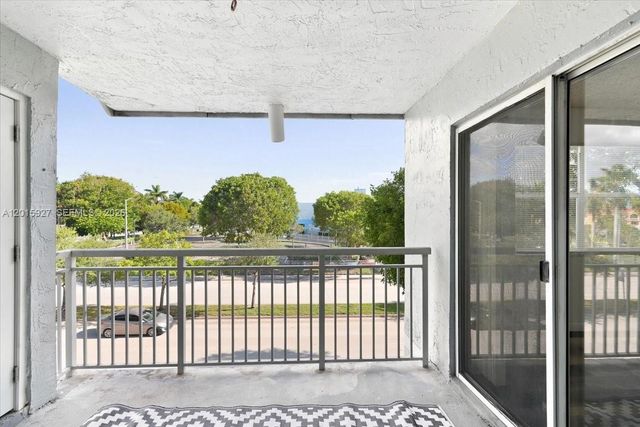 8660 SW 212th Street 306, Cutler Bay, FL 33189