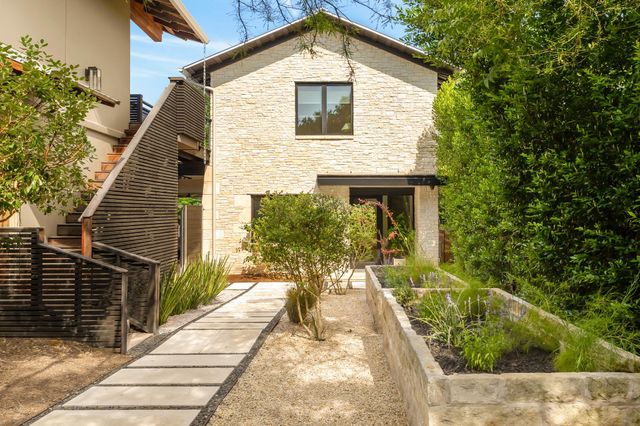 2309 S 4th ST, Austin, TX 78704
