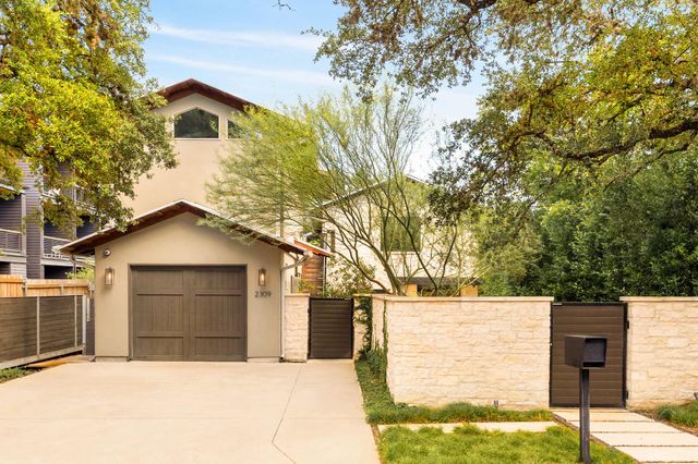 2309 S 4th ST, Austin, TX 78704