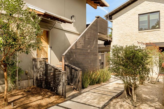 2309 S 4th ST, Austin, TX 78704