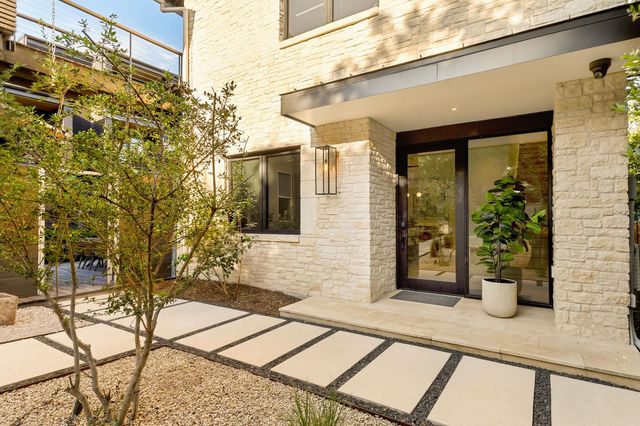 2309 S 4th ST, Austin, TX 78704