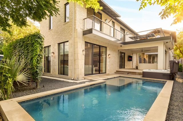 2309 S 4th ST, Austin, TX 78704