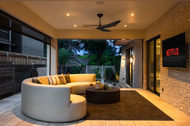 2309 S 4th ST, Austin, TX 78704