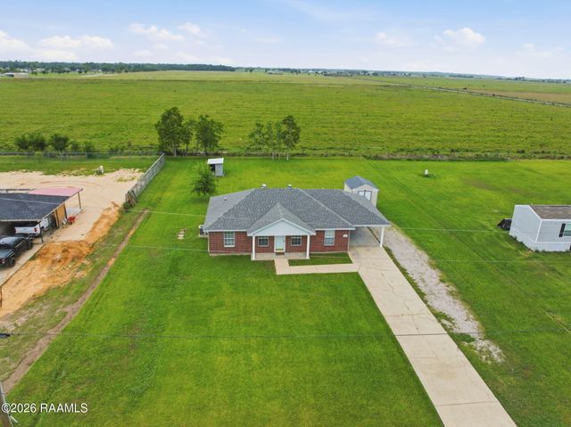 1351 Tall Sky Drive, Lake Charles, LA 70607