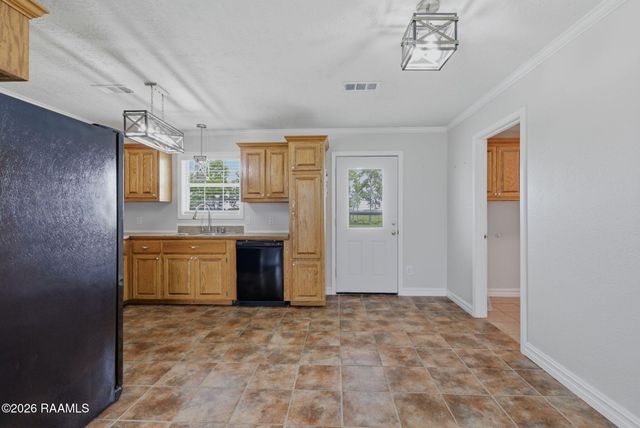 1351 Tall Sky Drive, Lake Charles, LA 70607