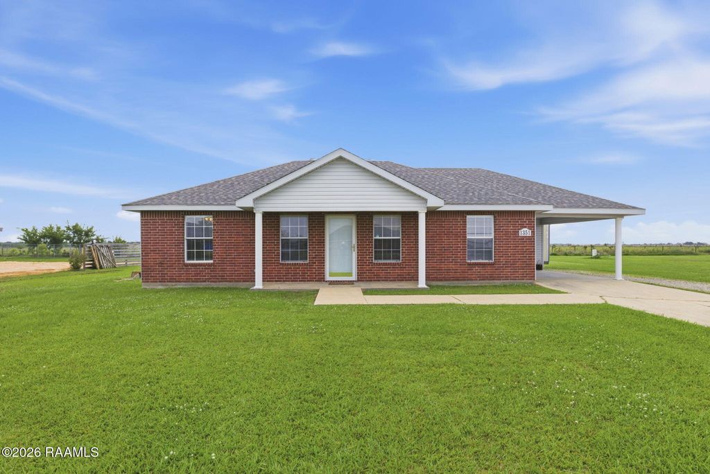 1351 Tall Sky Drive, Lake Charles, LA 70607