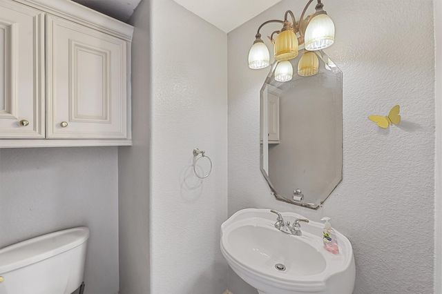 6907 Keats Street, Houston, TX 77085