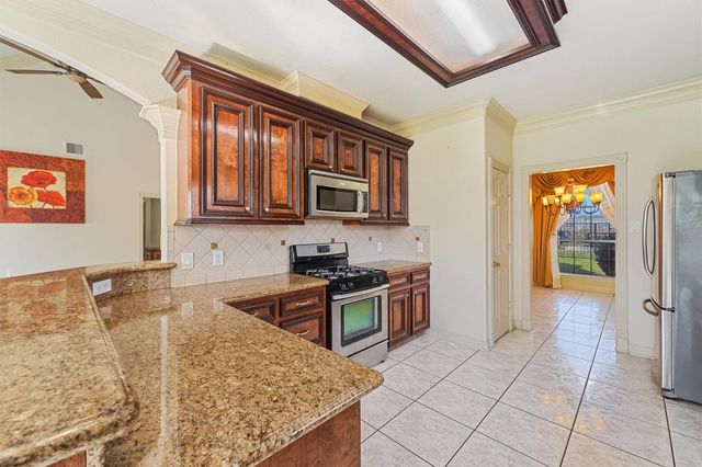 6907 Keats Street, Houston, TX 77085