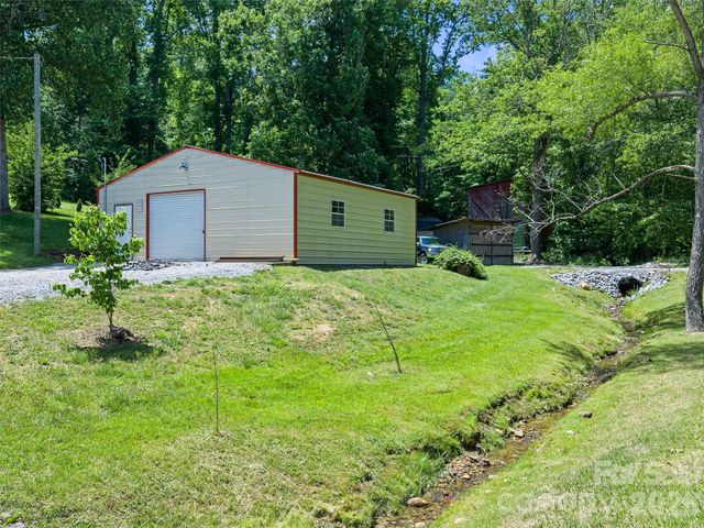 79 Sean Drive, Spruce Pine, NC 28777