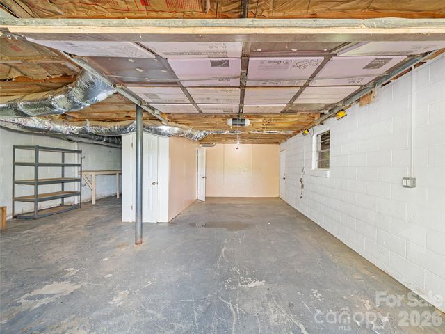 79 Sean Drive, Spruce Pine, NC 28777