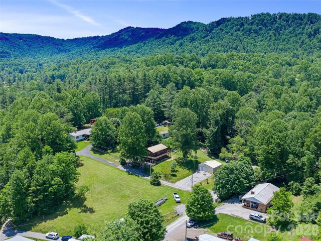 79 Sean Drive, Spruce Pine, NC 28777