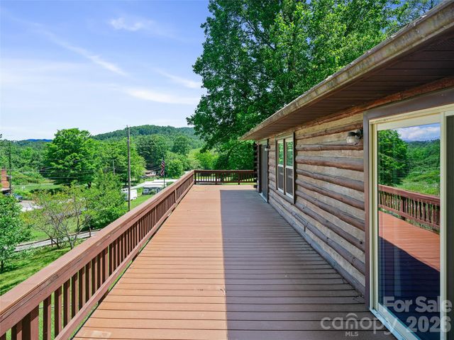79 Sean Drive, Spruce Pine, NC 28777