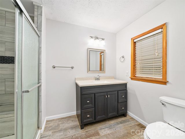 79 Sean Drive, Spruce Pine, NC 28777