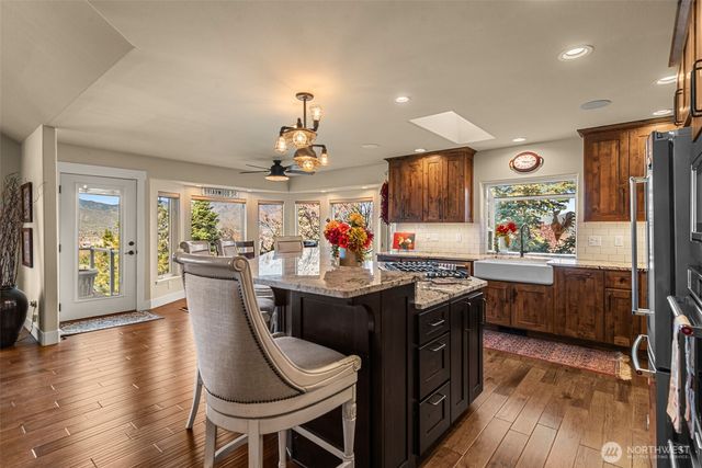 810 Briarwood Drive, East Wenatchee, WA 98802