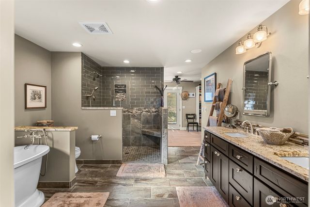 810 Briarwood Drive, East Wenatchee, WA 98802