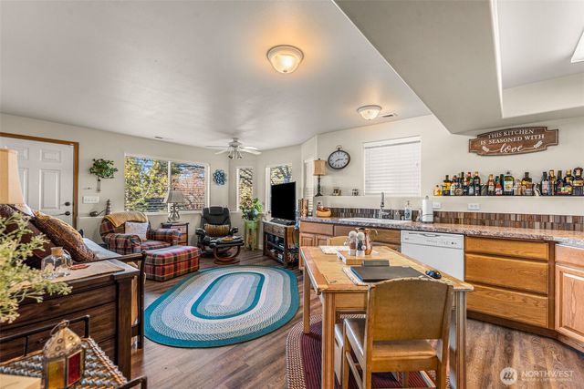 810 Briarwood Drive, East Wenatchee, WA 98802