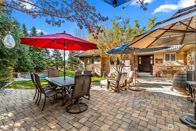 810 Briarwood Drive, East Wenatchee, WA 98802