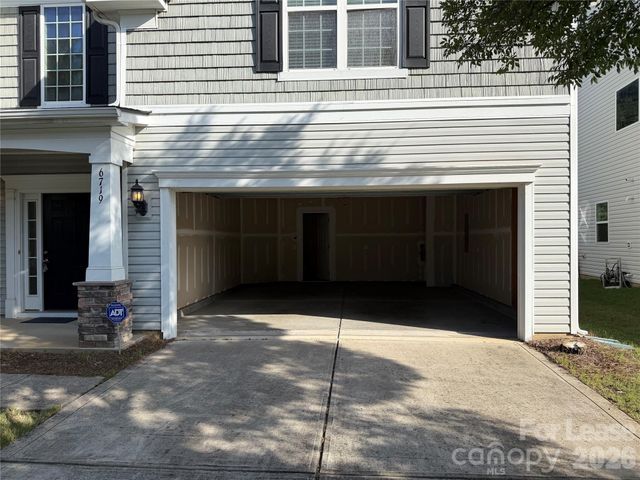 6719 Coral Rose Road, Charlotte, NC 28277