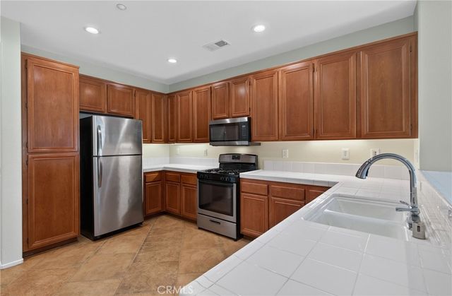 11018 Veach, Loma Linda, CA 92354