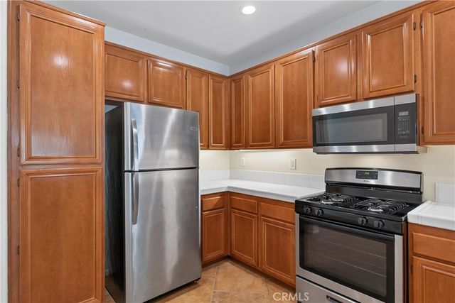 11018 Veach, Loma Linda, CA 92354