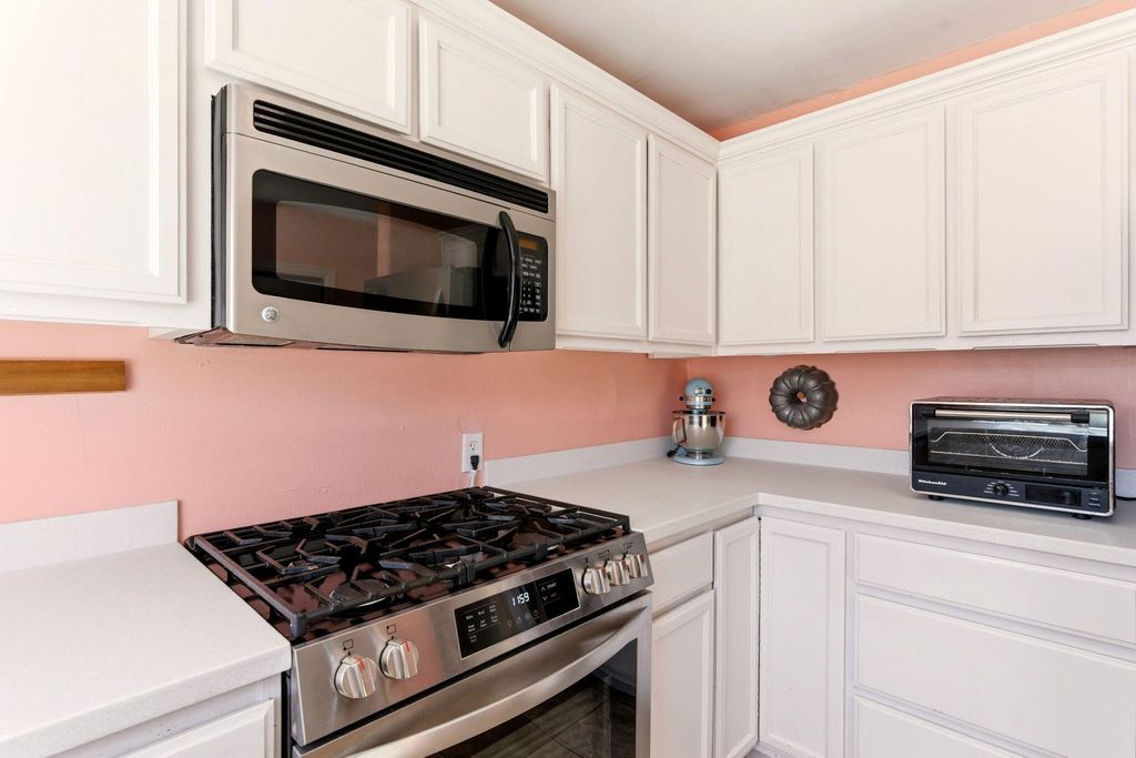 Image 16 of property listing at 3428 Anderson Avenue SE, Albuquerque, NM 87106