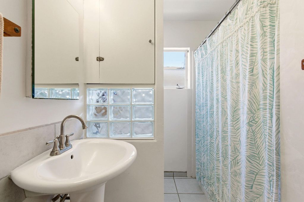 Image 26 of property listing at 3428 Anderson Avenue SE, Albuquerque, NM 87106