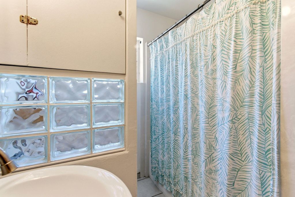 Image 27 of property listing at 3428 Anderson Avenue SE, Albuquerque, NM 87106