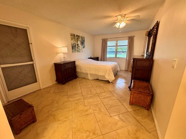 1252 Club Drive W D, Delray Beach, FL 33445