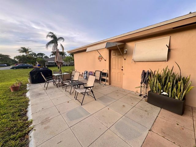 1252 Club Drive W D, Delray Beach, FL 33445