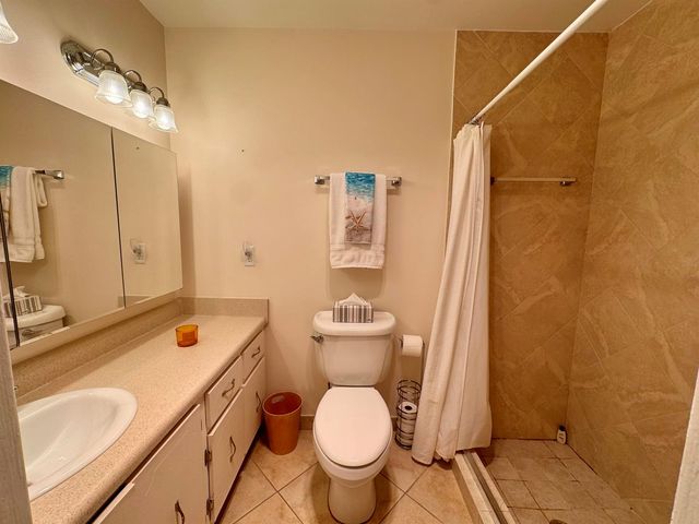 1252 Club Drive W D, Delray Beach, FL 33445