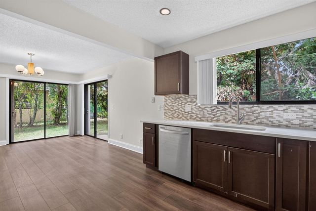 587 NW 38th Avenue, Deerfield Beach, FL 33442