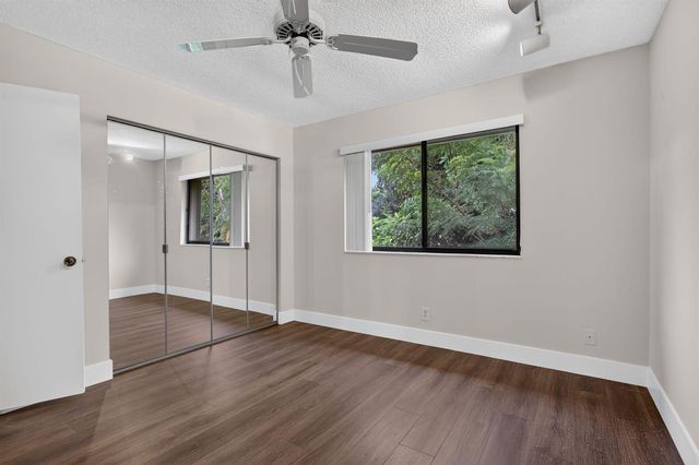 587 NW 38th Avenue, Deerfield Beach, FL 33442