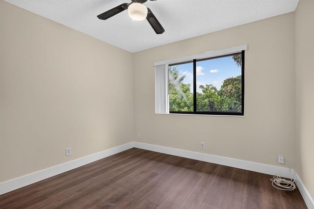587 NW 38th Avenue, Deerfield Beach, FL 33442