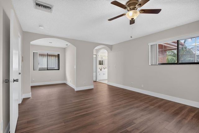 587 NW 38th Avenue, Deerfield Beach, FL 33442