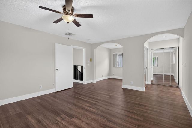 587 NW 38th Avenue, Deerfield Beach, FL 33442