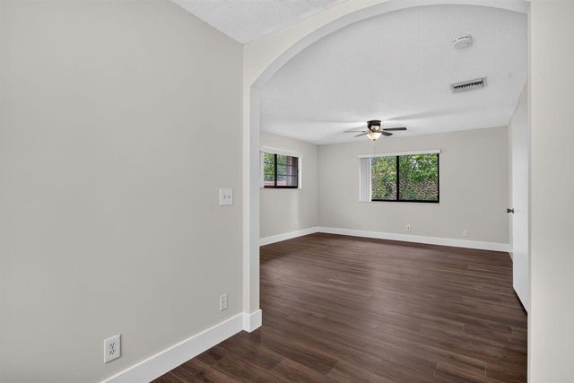 587 NW 38th Avenue, Deerfield Beach, FL 33442