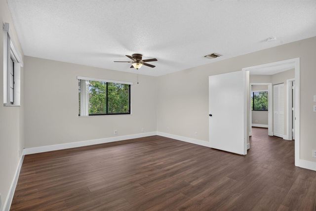 587 NW 38th Avenue, Deerfield Beach, FL 33442