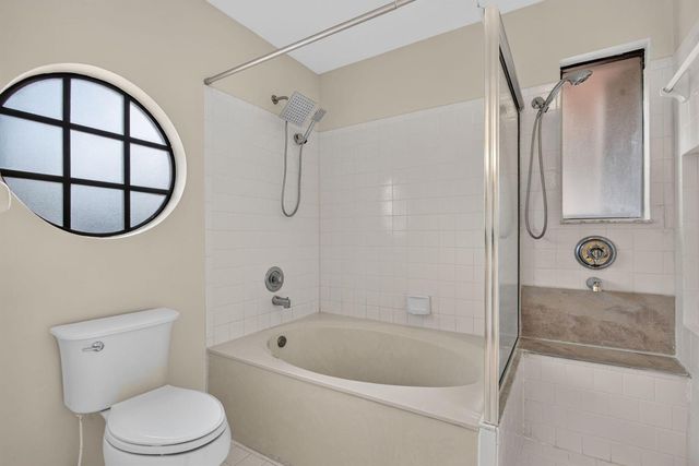 587 NW 38th Avenue, Deerfield Beach, FL 33442