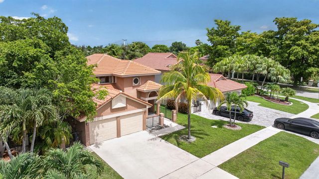 587 NW 38th Avenue, Deerfield Beach, FL 33442