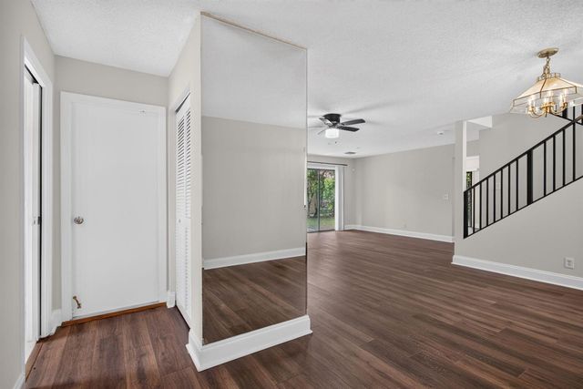587 NW 38th Avenue, Deerfield Beach, FL 33442