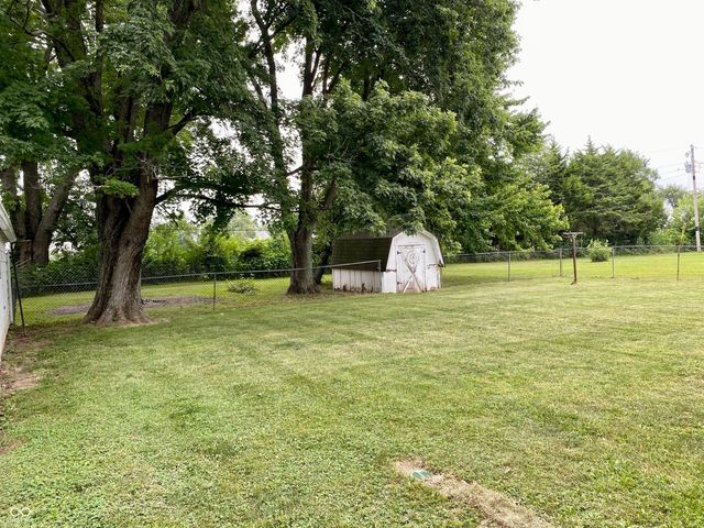 78 W Us Highway 136, Lizton, IN 46149