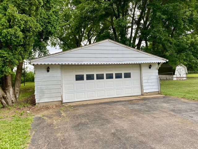 78 W Us Highway 136, Lizton, IN 46149