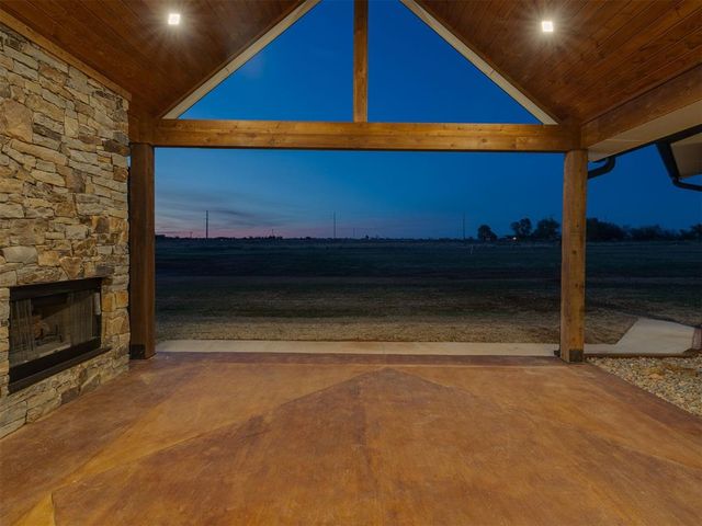 9214 S Cimarron Road, Mustang, OK 73064