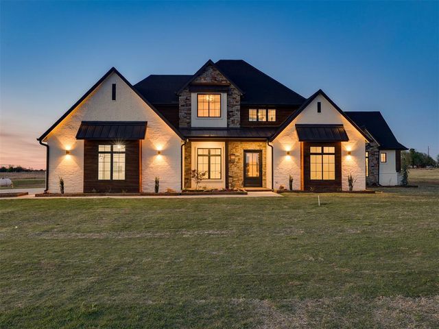 9214 S Cimarron Road, Mustang, OK 73064