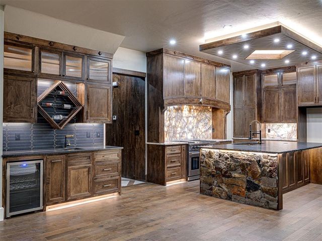 9214 S Cimarron Road, Mustang, OK 73064