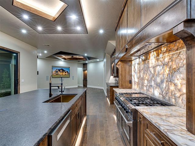 9214 S Cimarron Road, Mustang, OK 73064