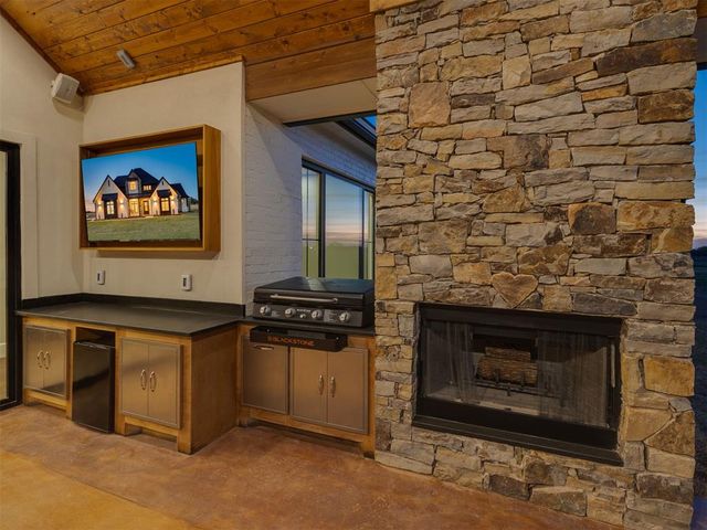 9214 S Cimarron Road, Mustang, OK 73064
