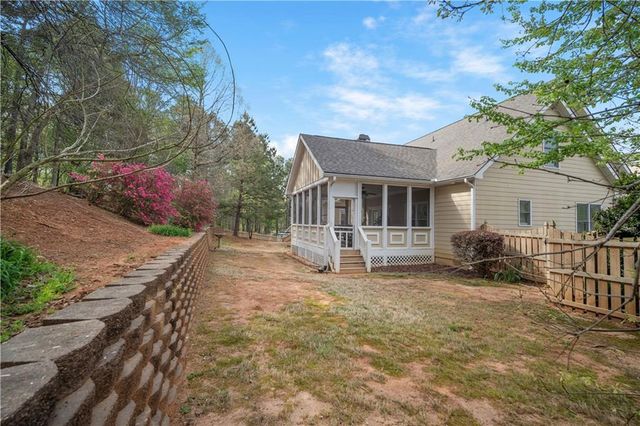 35 Waterstone Drive SE, Cartersville, GA 30121